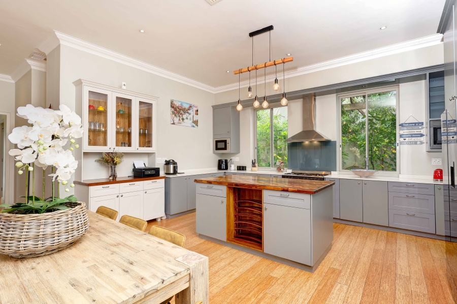 4 Bedroom Property for Sale in Val De Vie Estate Western Cape